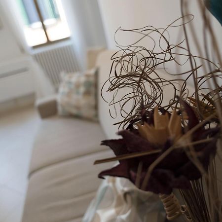 Apartament Venezia Biennale Bianco & Rosso Zewnętrze zdjęcie