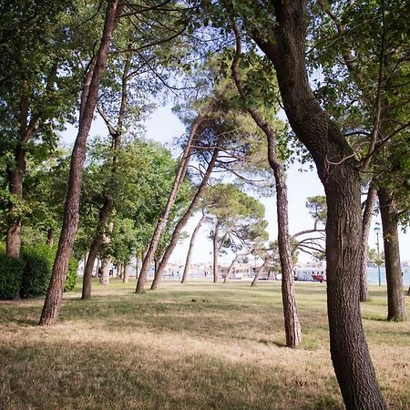 Apartament Venezia Biennale Bianco & Rosso Zewnętrze zdjęcie
