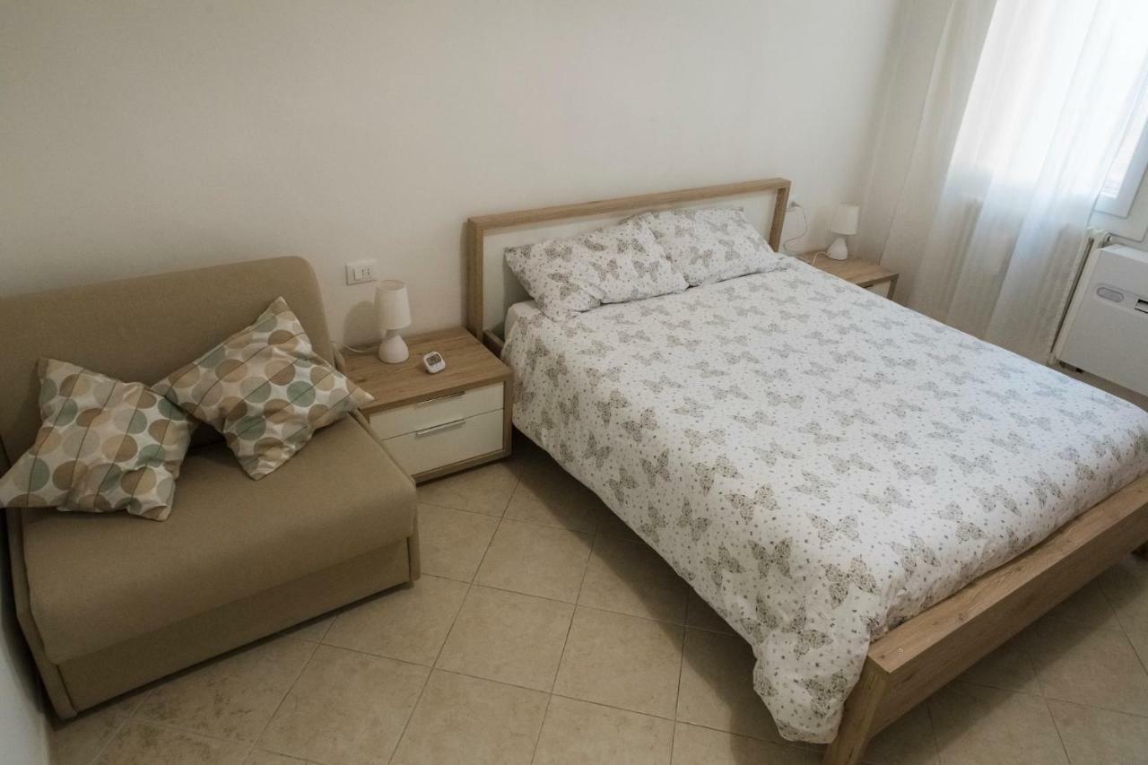 Apartament Venezia Biennale Bianco & Rosso Zewnętrze zdjęcie