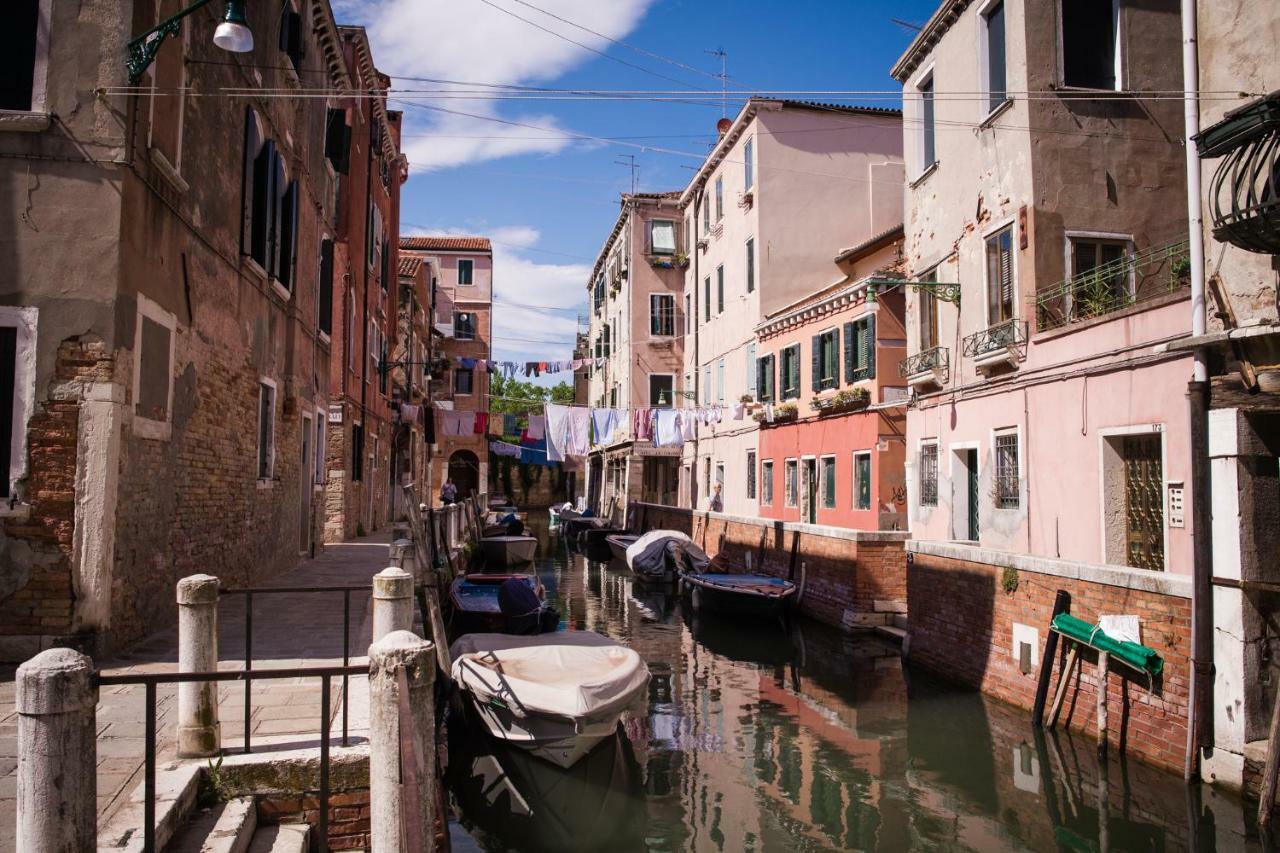 Apartament Venezia Biennale Bianco & Rosso Zewnętrze zdjęcie