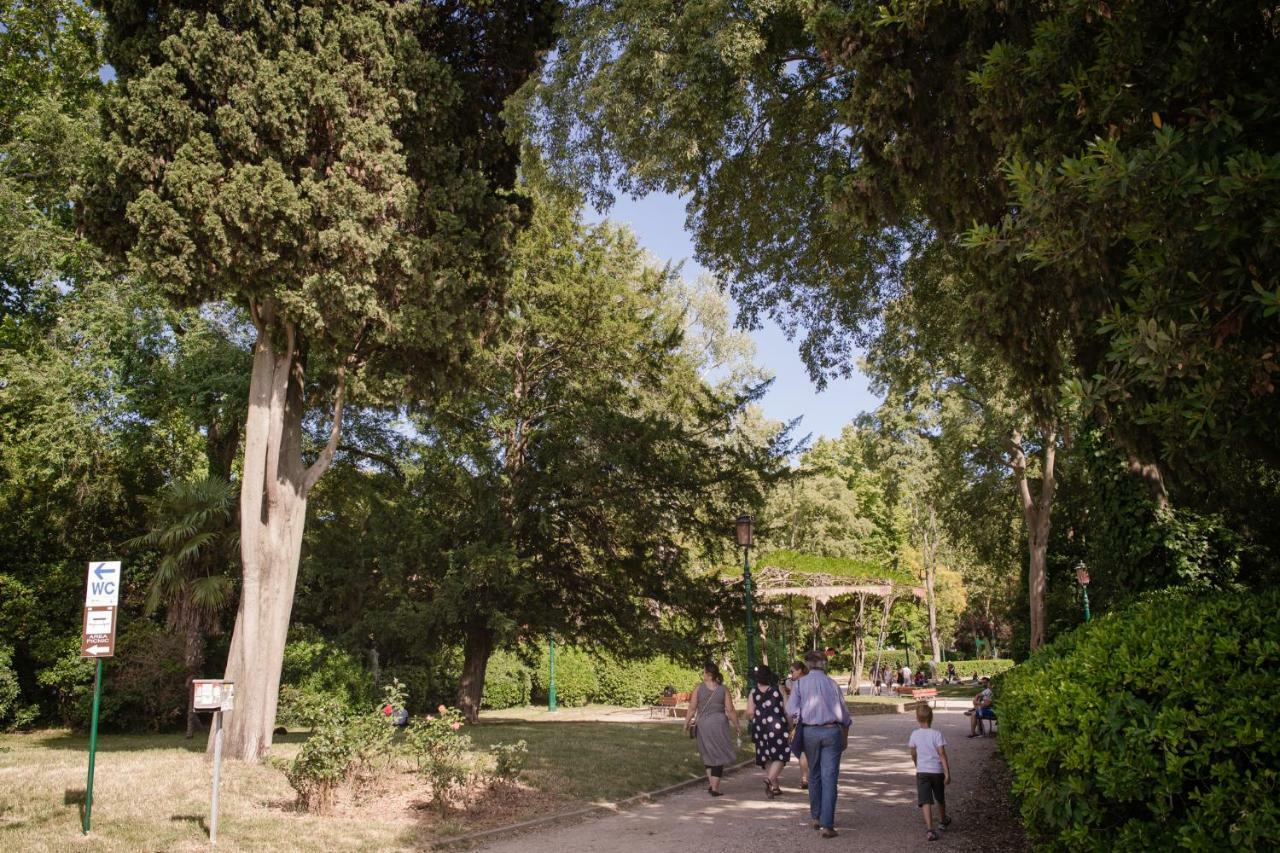 Apartament Venezia Biennale Bianco & Rosso Zewnętrze zdjęcie