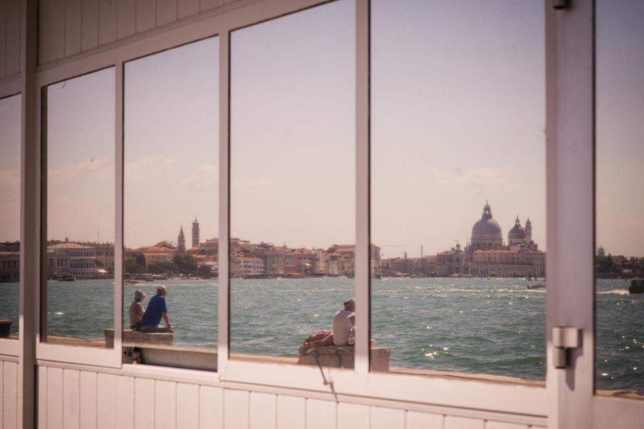 Apartament Venezia Biennale Bianco & Rosso Zewnętrze zdjęcie