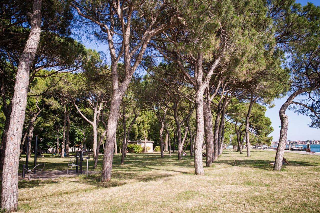 Apartament Venezia Biennale Bianco & Rosso Zewnętrze zdjęcie