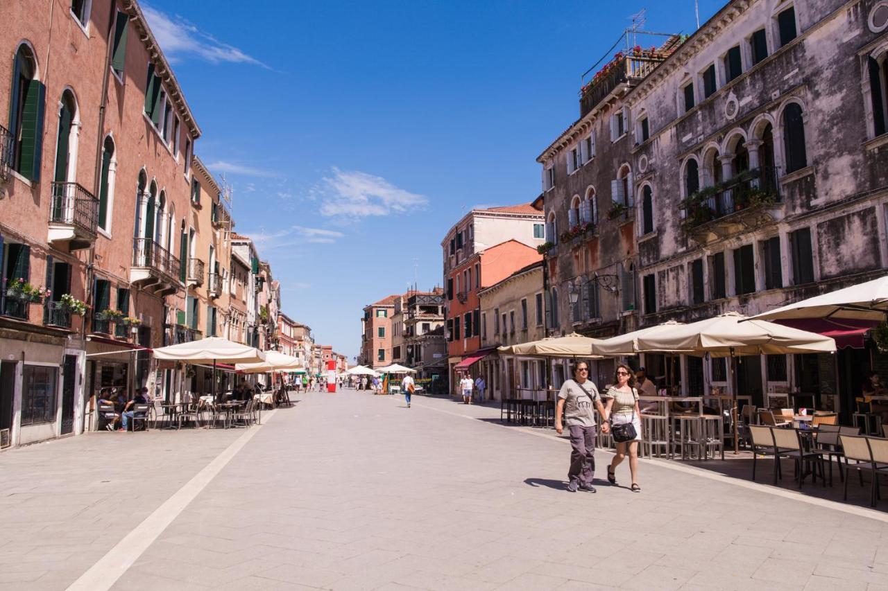 Apartament Venezia Biennale Bianco & Rosso Zewnętrze zdjęcie
